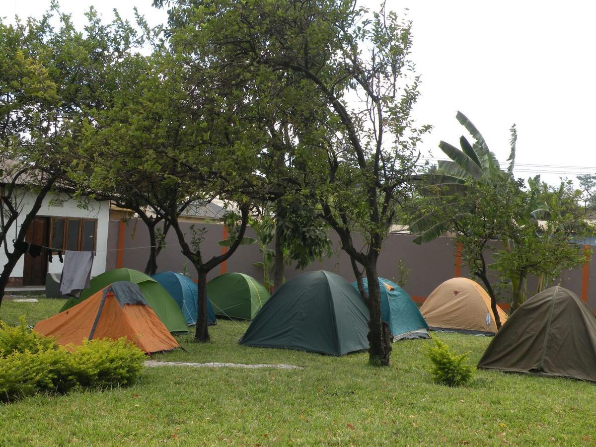 Fig Tree Lodge Camp Мто-ва-Мбу Экстерьер фото